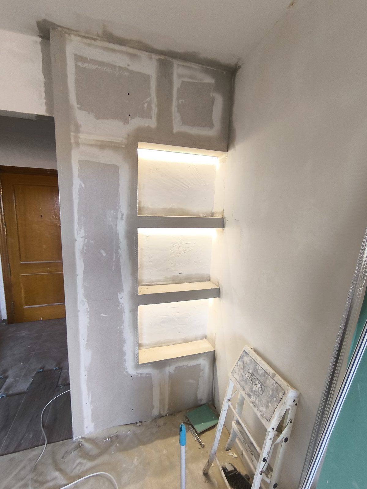 Mueble de pladur en bruto, antes de aplicar el microcemento