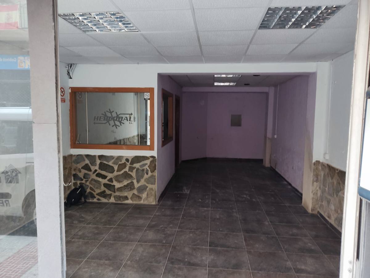 Instalaciones agotadas del local, antes de la reforma